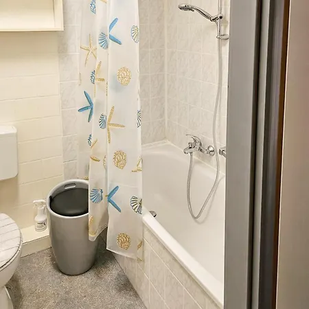 Hoffmann Apartment *